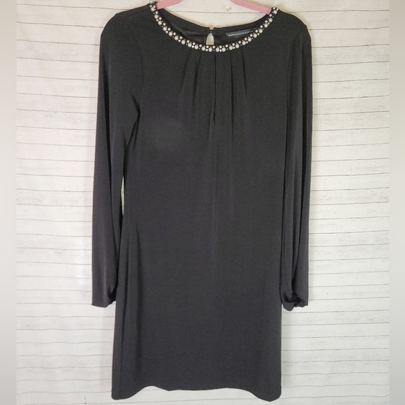 WHITE HOUSE BLACK MARKET LONG SLEEVE SHIFT DRESS PEARL/CRYSTAL NECKLINE SZ SMALL - Picture 1 of 11